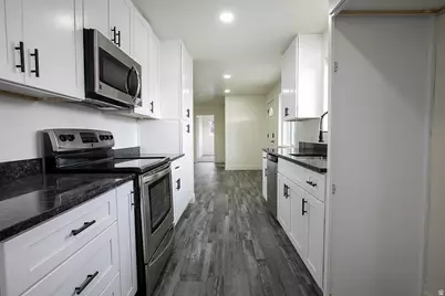 36 W Marquette Dr, Midvale, UT 84047 - Photo 9