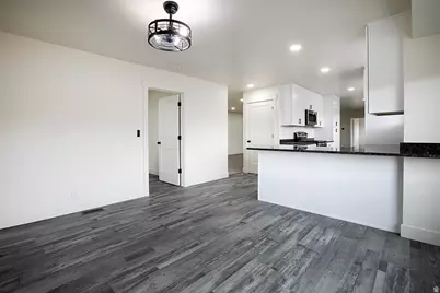 36 W Marquette Dr, Midvale, UT 84047 - Photo 7
