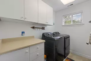 7126 S Griffiths Pl, Cottonwood Heights, UT 84121 - Photo 23