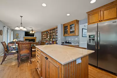 7126 S Griffiths Pl, Cottonwood Heights, UT 84121 - Photo 11