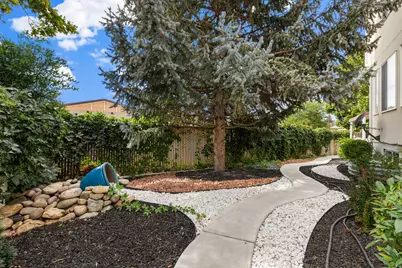 7126 S Griffiths Pl, Cottonwood Heights, UT 84121 - Photo 37