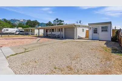 756 E Carnation Dr S, Sandy, UT 84094 - Photo 3