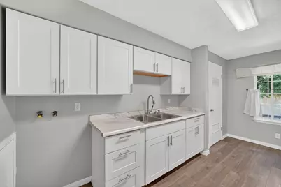 2330 E Heritage Way, Salt Lake City, UT 84109 - Photo 13