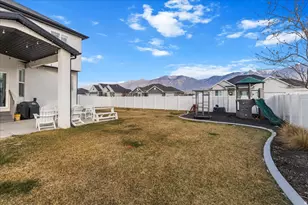 348 E Coventry Way, Stansbury Park, UT 84074 - Photo 15