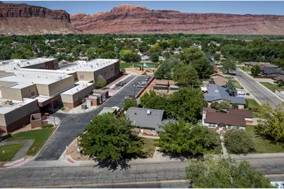 571 Mivida Dr, Moab, UT 84532 - Photo 27