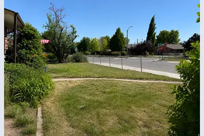 8083 S Allen St, Midvale, UT 84047 - Photo 9