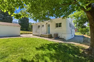 1107 E 300 S, Bountiful, UT 84010 - Photo 33