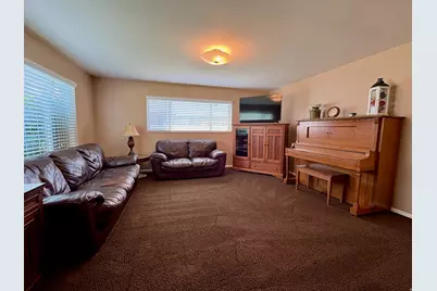 941 N 170 E, Bountiful, UT 84010 - Photo 3