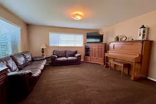 941 N 170 E, Bountiful, UT 84010 - Photo 3
