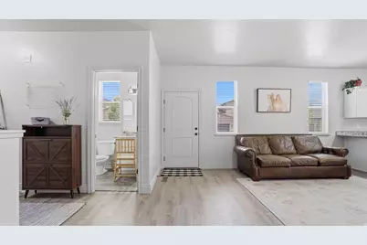 144 E 650 S, Smithfield, UT 84335 - Photo 9