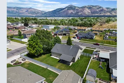 779 S 1250 W, Marriott-Slaterville City, UT 84404 - Photo 31
