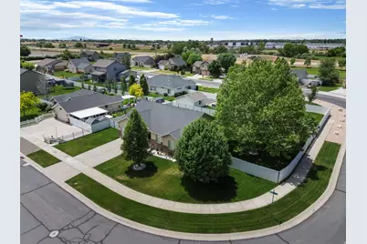 779 S 1250 W, Marriott-Slaterville City, UT 84404 - Photo 27