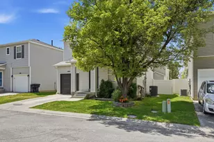 2019 N 2195 W, Clinton, UT 84015 - Photo 3