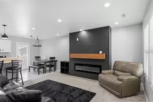 2019 N 2195 W, Clinton, UT 84015 - Photo 9