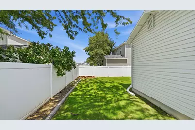 2019 N 2195 W, Clinton, UT 84015 - Photo 7