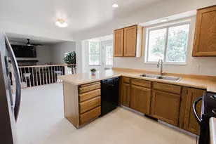2544 W 12875 S, Riverton, UT 84065 - Photo 9