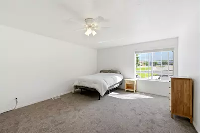 398 S Main St, Kaysville, UT 84037 - Photo 17