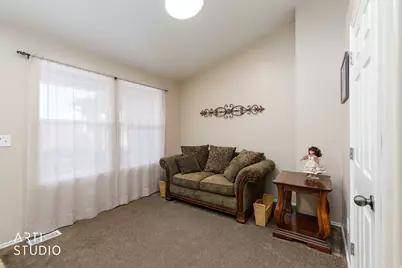 882 W 25 N, Clearfield, UT 84015 - Photo 9