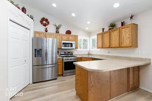882 W 25 N, Clearfield, UT 84015 - Photo 13