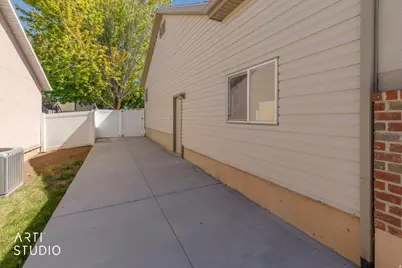 882 W 25 N, Clearfield, UT 84015 - Photo 35