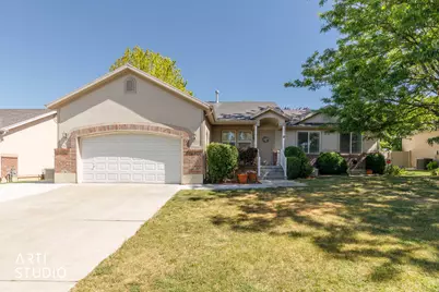 882 W 25 N, Clearfield, UT 84015 - Photo 3