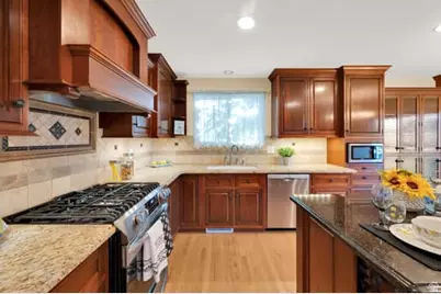 2304 W Bonanza Cir, South Jordan, UT 84095 - Photo 5