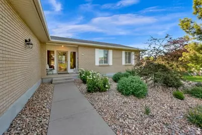 2304 W Bonanza Cir, South Jordan, UT 84095 - Photo 39