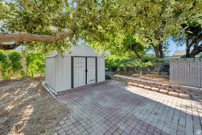 2304 W Bonanza Cir, South Jordan, UT 84095 - Photo 37