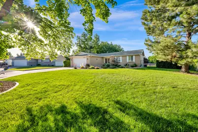 2304 W Bonanza Cir, South Jordan, UT 84095 - Photo 45