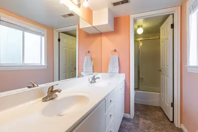1148 E Raymond Rd, Fruit Heights, UT 84037 - Photo 27