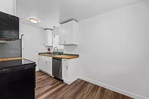 545 E Stringham Ave, Salt Lake City, UT 84106 - Photo 3