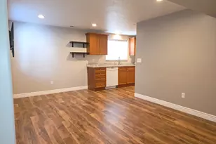 662 E Plum Creek Ln S, Ogden, UT 84404 - Photo 3