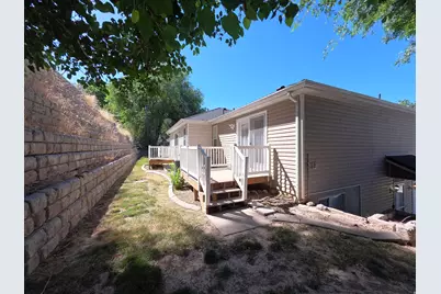 662 E Plum Creek Ln S, Ogden, UT 84404 - Photo 25