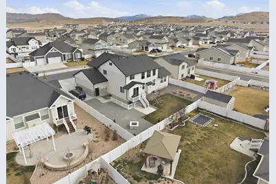 1448 E Erickson Knoll Ln, Eagle Mountain, UT 84005 - Photo 9