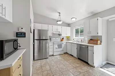 197 N 400 W, Clearfield, UT 84015 - Photo 7
