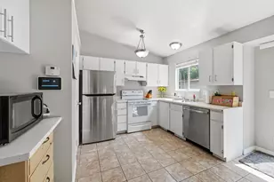 197 N 400 W, Clearfield, UT 84015 - Photo 7