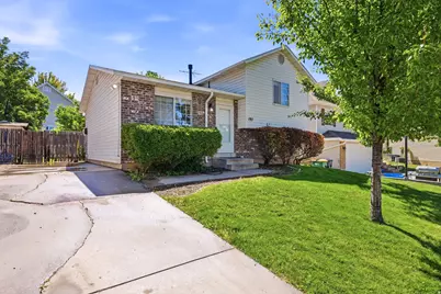 197 N 400 W, Clearfield, UT 84015 - Photo 1