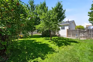 197 N 400 W, Clearfield, UT 84015 - Photo 23