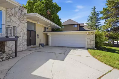 6557 S 2600 E, Cottonwood Heights, UT 84121 - Photo 3