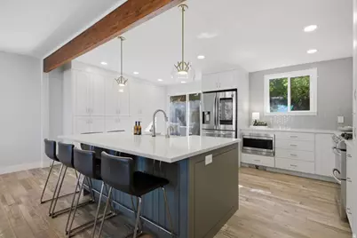 6557 S 2600 E, Cottonwood Heights, UT 84121 - Photo 7