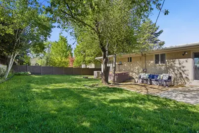 6557 S 2600 E, Cottonwood Heights, UT 84121 - Photo 29