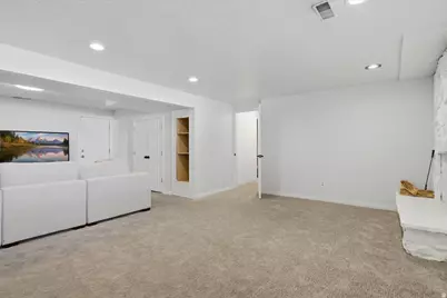 6557 S 2600 E, Cottonwood Heights, UT 84121 - Photo 23