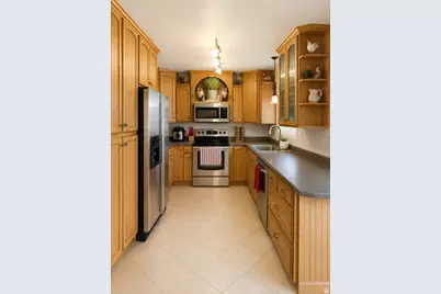 2010 W 12820 S, Riverton, UT 84065 - Photo 5