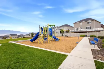 3281 S Peregrine Trl, Saratoga Springs, UT 84045 - Photo 33