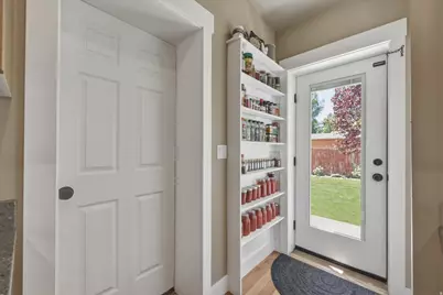 208 S 100 W, Nephi, UT 84648 - Photo 13