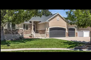 281 E Regent Park Ct S, Midvale, UT 84047 - Photo 1