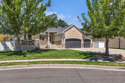 281 E Regent Park Ct S, Midvale, UT 84047 - Photo 1