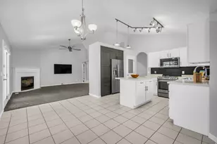 281 E Regent Park Ct S, Midvale, UT 84047 - Photo 7