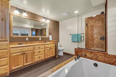 281 E Regent Park Ct S, Midvale, UT 84047 - Photo 23