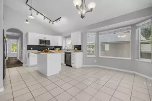 281 E Regent Park Ct S, Midvale, UT 84047 - Photo 11